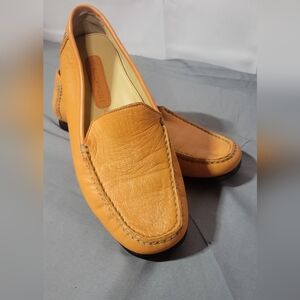 Never worn! Rockport orange leather loafer size 6